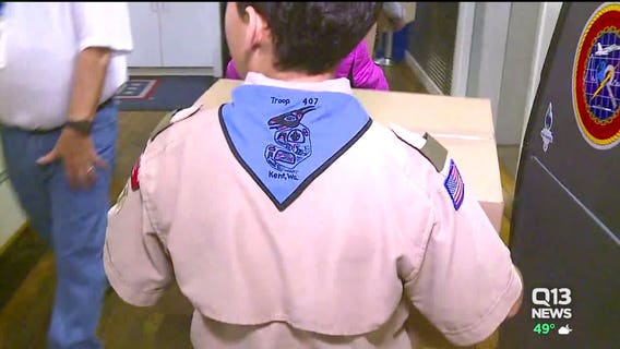 Boy Scouts donate popcorn to local USO