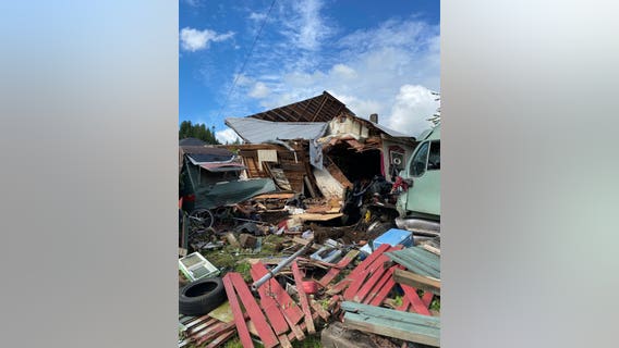 WSP: 2 semis collide, sending one of them careening into home near Elma