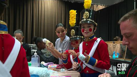 'Nutcracker' kids knit hats for young patients at Seattle Children's Hospital