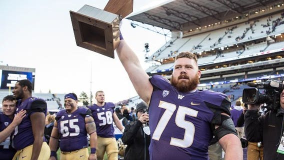 Huskies romp over No. 20 Cougs, 45-10, in Apple Cup