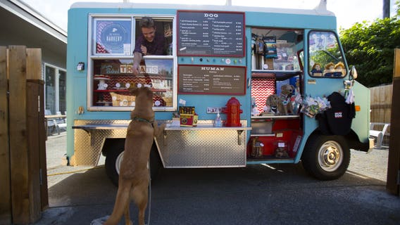 Burien City Council approves food truck pilot program, area restaurants push back