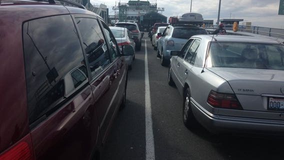 WSDOT says holiday traffic will remain congested through Saturday