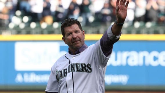 Mariners legend Edgar Martinez joins Dan Wilson's staff as hitting coach