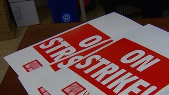 700 Seattle hotel workers to hold strike authorization vote