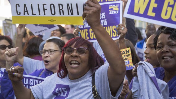 Officials: San Francisco is 1st major US city with $15 wage