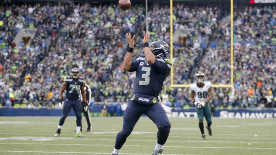 Wilson catches TD pass - and Seahawks catching fire