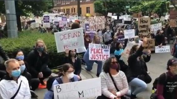 Council members slam Seattle mayor, police chief over protests