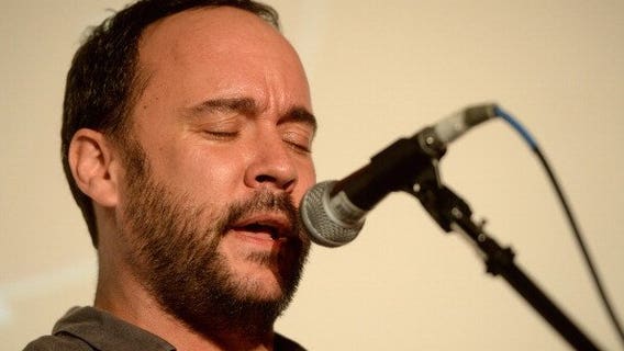Dave Matthews to raise the 12 flag on Space Needle Thursday morning