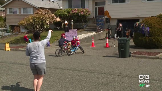 Tacoma garage concert brings people together - while social distancing