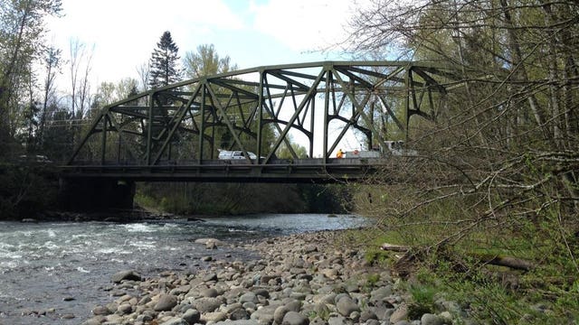 White River Bridge reopens to traffic