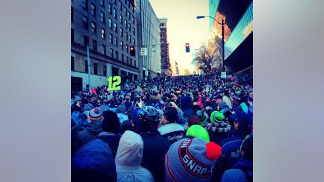 Seattle police plead for patience as parade winds down