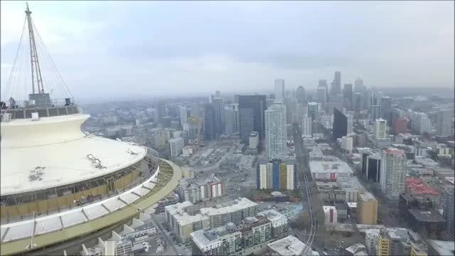 VIDEO: Drone crashes into Space Needle
