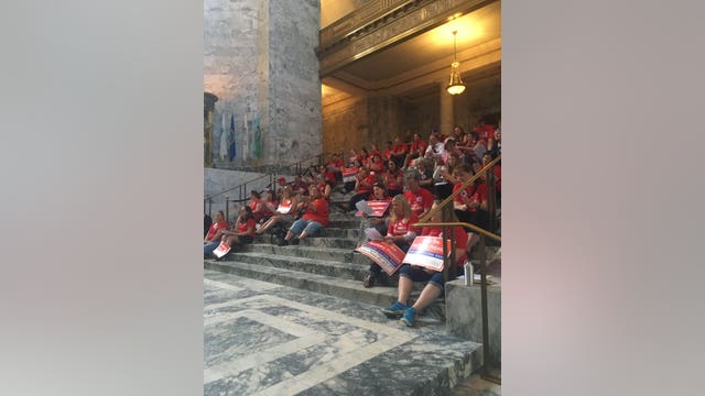 Second special legislative session begins, with no compromise on state budget in sight