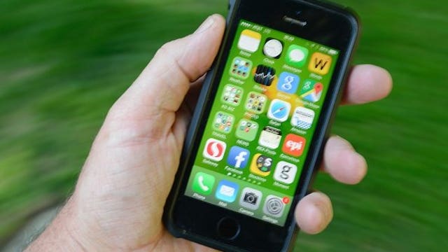 Ex-Google staffer warns social media, apps are 'Big Tobacco for our brains'