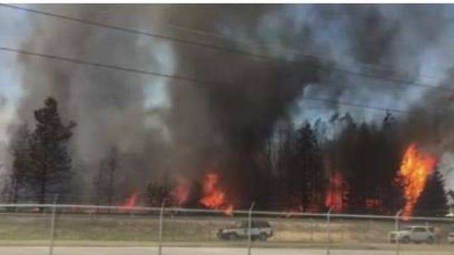 Wildfire burns 40 acres and still 'growing' north of Leavenworth; 168 homes, cabins evacuated
