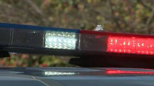 Seattle police arrest 2 after shooting, 8-hour standoff