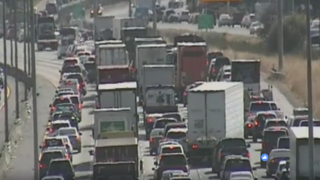 Rain delays SR 167 closure, but Seattle drivers still face weekend traffic trouble