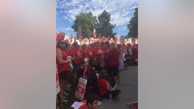 Day 3 of Puyallup teachers strike, no word yet whether school will start Monday
