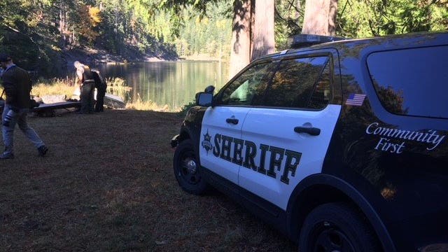 2 injured after helicopter crashes into King Lake near Arlington