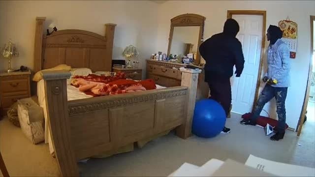 Violent home invasion caught on camera in south Everett (video)