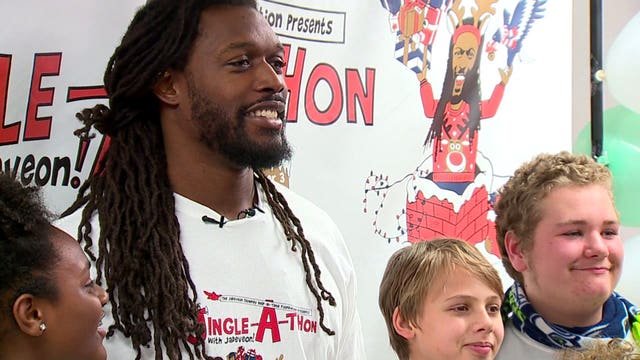 'I didn't come up easy': Seahawks DE Jadeveon Clowney delivers holiday surprise for kids in Tukwila