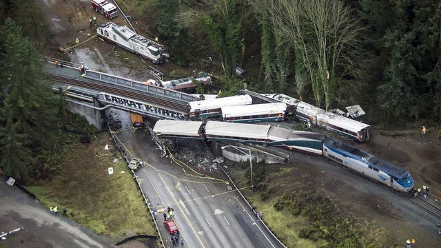 NTSB: Preliminary indications are that Amtrak train that derailed was going 80 mph in 30 mph zone
