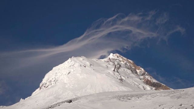 1 climber dead, another rescued after fall on Mount Hood