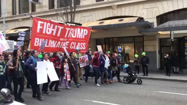 More than 100 protest for the release of 'Dreamer' Daniel Ramirez