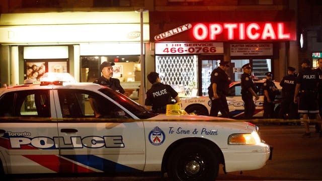 1 dead after man shoots 14 people in Toronto