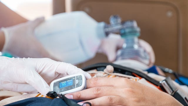 NJ home health aide charged with exposing coronavirus to elderly client who died