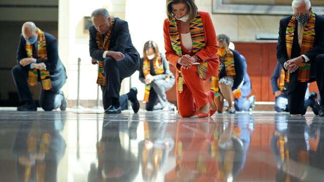 Democrats unveil police reform overhaul, kneel at Capitol