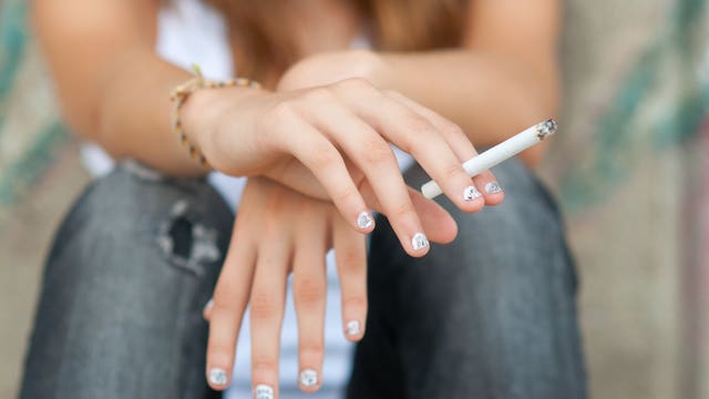 Bill seeks to raise Washington’s smoking age from 18 to 21