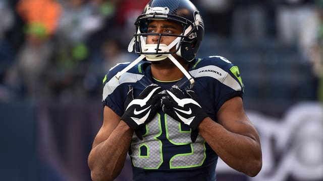 Doug Baldwin says he might sit for national anthem, and teammates might join him