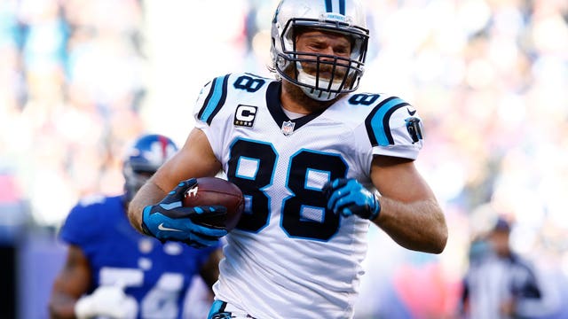AP Source: Greg Olsen agrees to 1-year deal with Seahawks