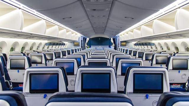 Sisters traveling to see dying father kicked off plane