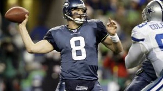 Matt Hasselbeck takes his place in Seattle's Ring of Honor