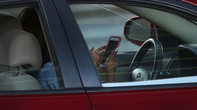 New distracted-driving bill moves closer to a vote in Olympia