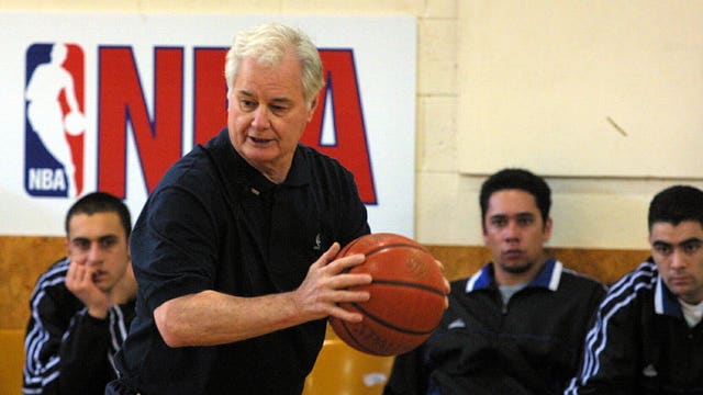Tex Winter, innovative basketball coach, dead at 96