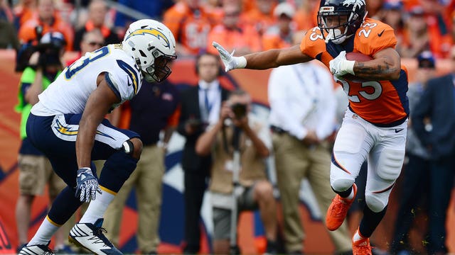 Joshua Perry, an offseason Seahawks signing, quits football over concussion worries