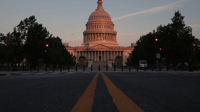 'Homeless' U.S. lawmakers who sleep in offices spark fears of virus spread