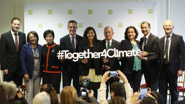 World mayors pledge emissions-free cities by 2030