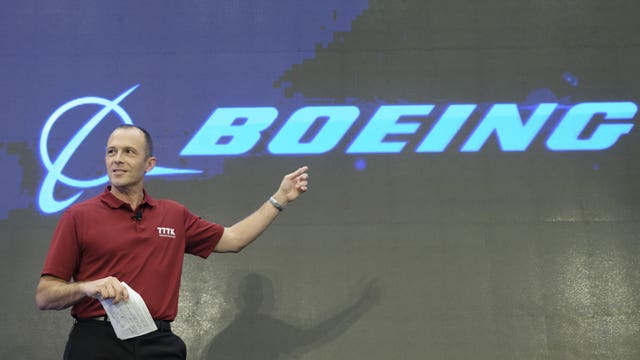 Boeing jet deliveries and orders rise from a year earlier