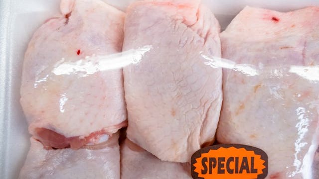 16 employees at Foster Farms test positive for coronavirus