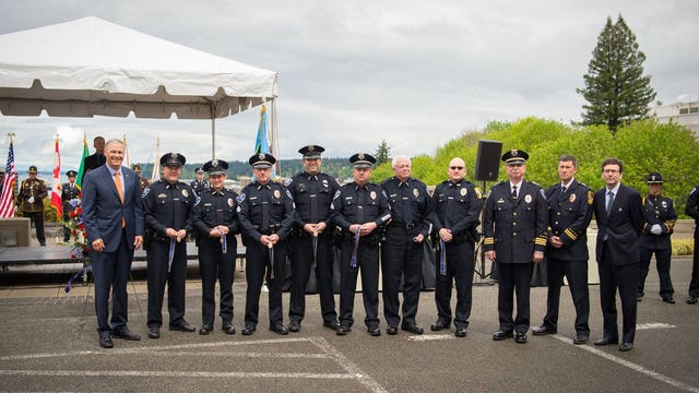 22 Washington police officers receive state medals of honor