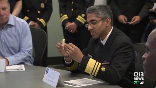 U.S. Surgeon General praises Seattle police for carrying drug to block effects of opioid drugs