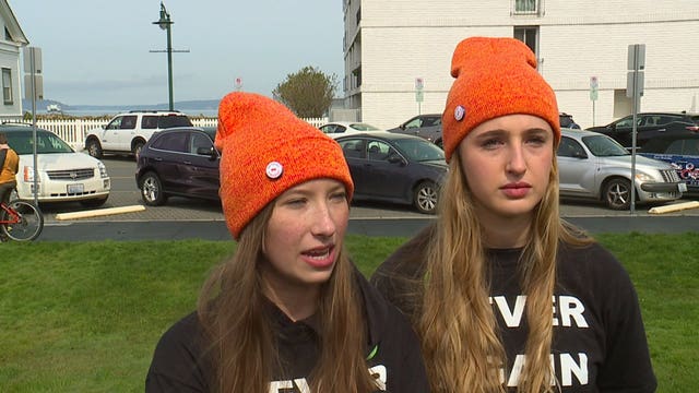 Never Again: Mukilteo students rally against gun violence