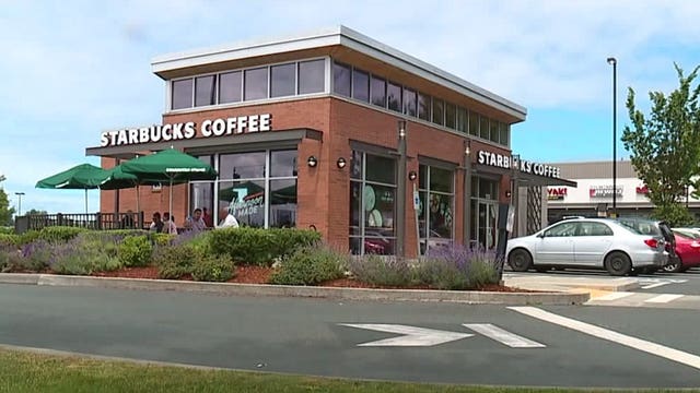 Starbucks employee helps expecting mother deliver baby on Tacoma sidewalk