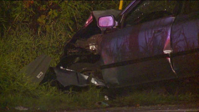 2 dead, 2 hurt in crash near Marysville