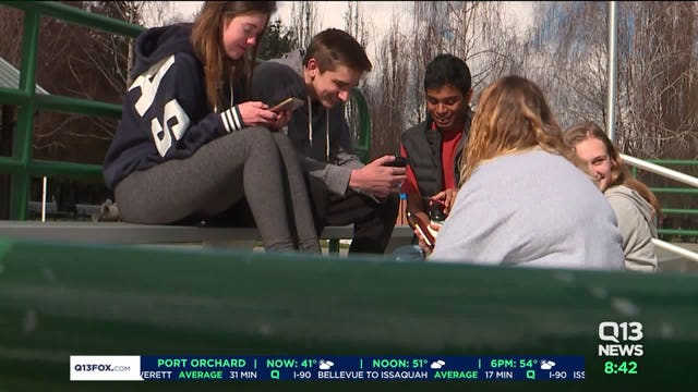 Even teens recognize the dangers of growing up in a social media world