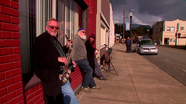 Music in Morton: How one man is raising spirits with song